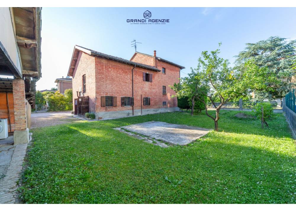 Vendita Casa Indipendente a Parma quadrilocale  di 180 mq